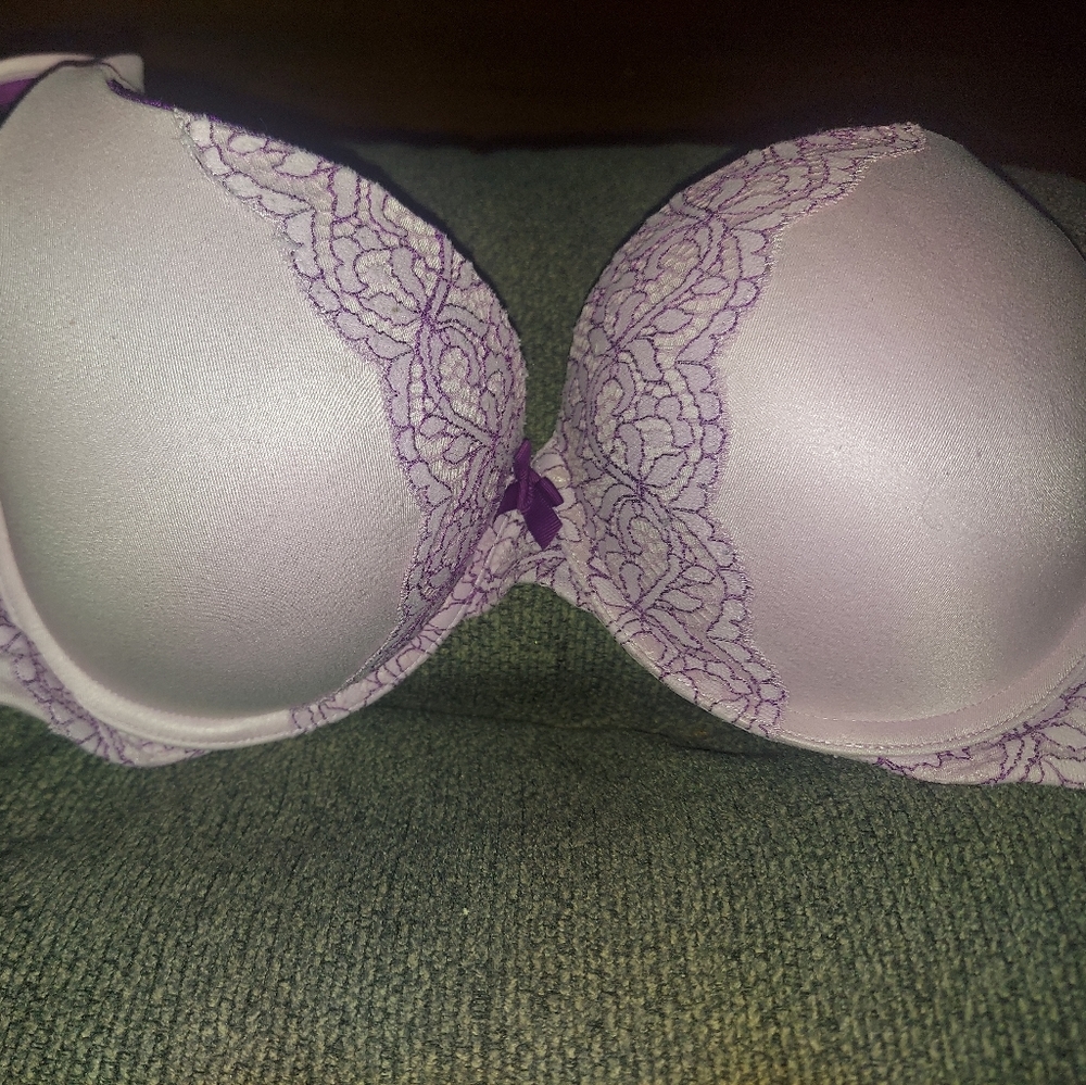 36D Victoria's Secret bra
